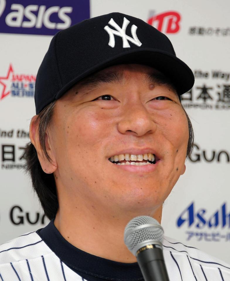 日米野球について抱負を語るヤンキースＧＭ特別顧問の松井秀喜ベースコーチ＝東京ドーム（撮影・堀内翔）