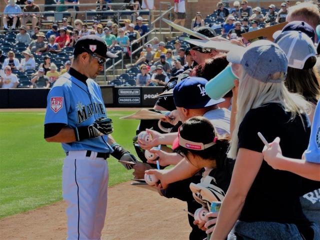 イチロー「言わなきゃいけないかな、僕が」フォーム修正で１５６キロ打ち返す