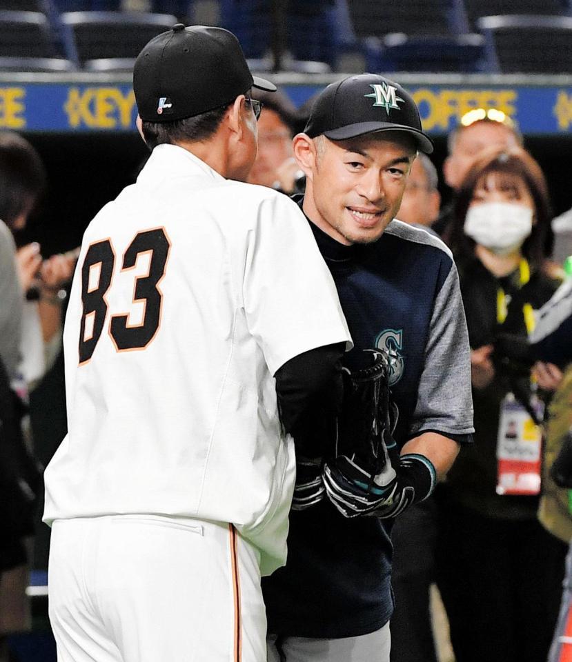 試合前からイチロー劇場 守備練習で観客どよめき 巨人ファンも大歓声 大リーグ デイリースポーツ Online