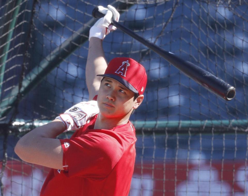 　試合前に打撃練習するエンゼルス・大谷＝アナハイム（共同）