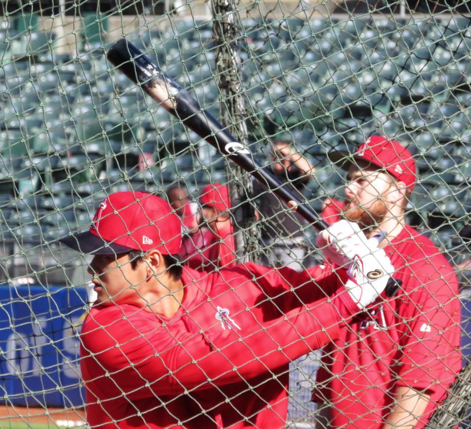 　打撃練習で柵越えを連発し敵地ファンから歓声を受けた大谷