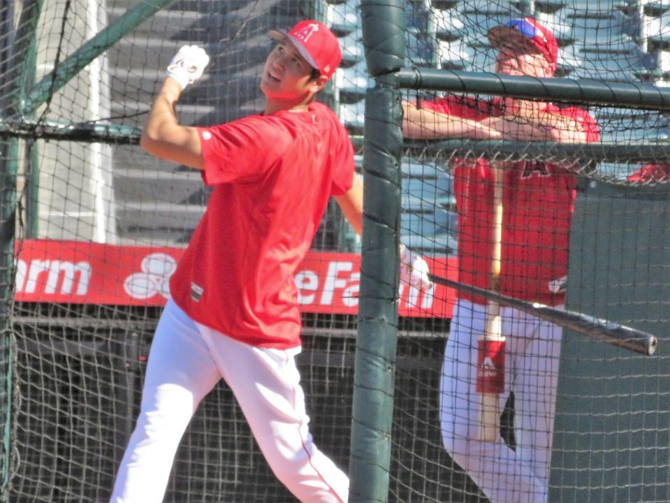 　試合前に打撃練習をする大谷（撮影・小林信行）