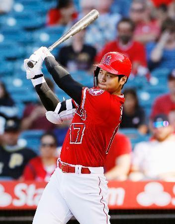 大リーグ、大谷２試合連続マルチ平野、同点３ラン浴びる