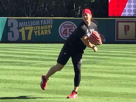 　キャッチボールするエンゼルス・大谷（同球団提供・共同）