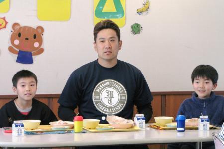 ヤンキース田中、仙台の小学校に震災活動「続けていけるように」