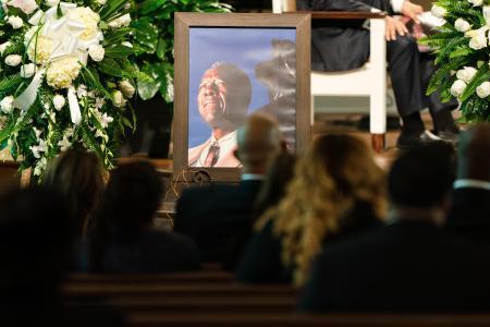 　米アトランタ市内の教会で営まれたハンク・アーロンさんの葬儀＝２７日（ロイター＝共同