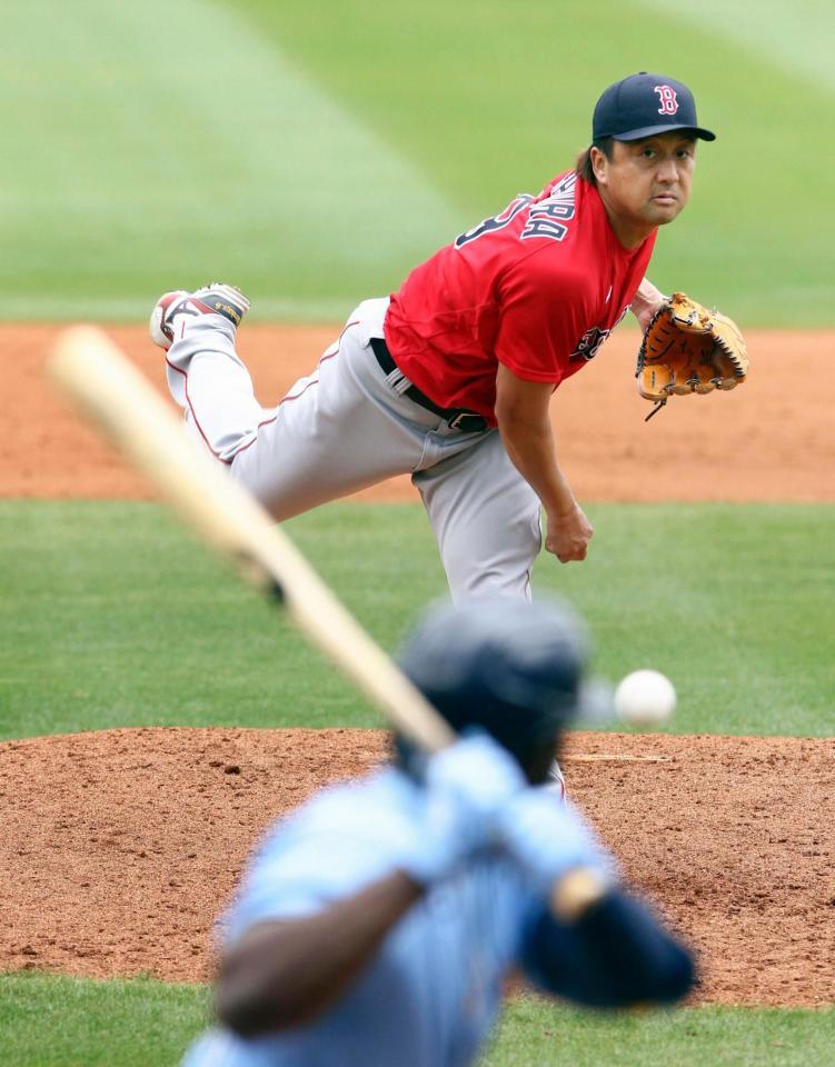 　レイズ戦の５回に登板し、１イニングを１安打無失点に抑えたレッドソックス・沢村（共同）