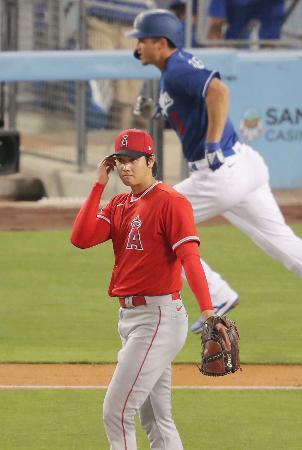 大谷は２回１／３を７失点打者では１打数無安打