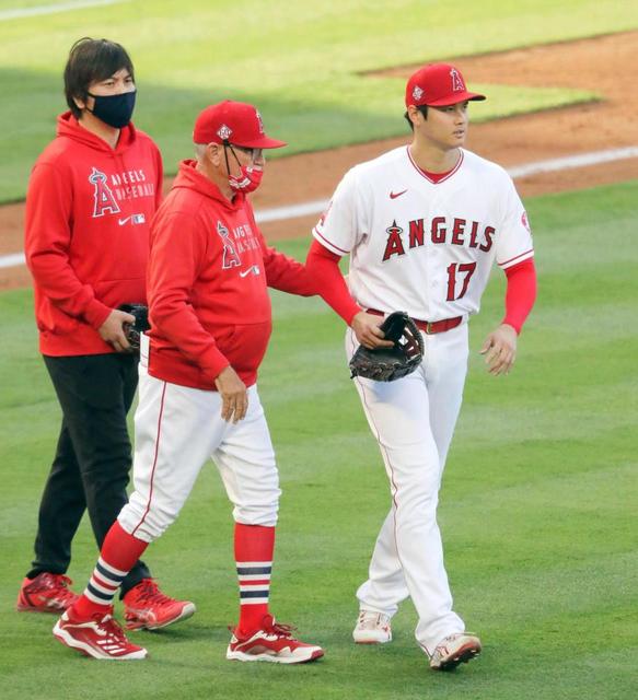 大谷翔平 ２度目の三刀流 五回途中２失点降板後に右翼の守備 大リーグ デイリースポーツ Online