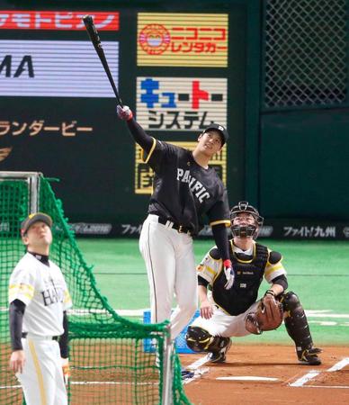 　オールスターの本塁打競争で優勝した大谷＝１６年