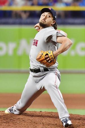　２／３回を無安打無失点に抑えた沢村（ゲッティ＝共同）