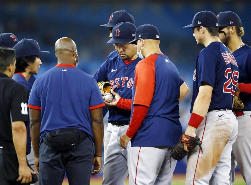 　６回途中から登板し、２／３回を無安打２失点だった沢村（ゲッティ＝共同）