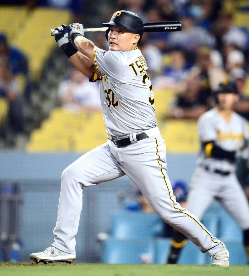 　９回に代打で初出場し、二塁打を放つ筒香（ＵＳＡトゥデー・ロイター＝共同）