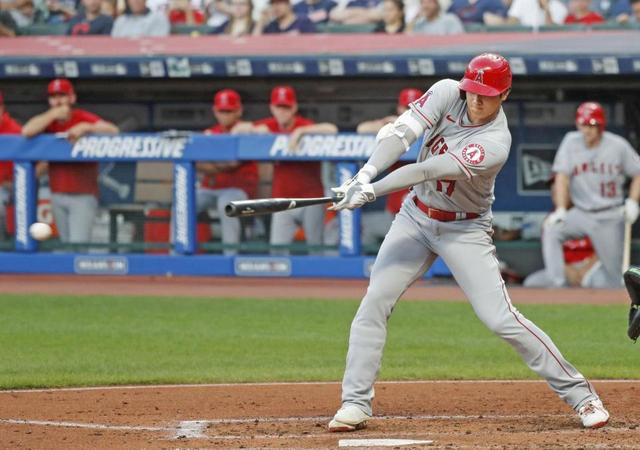 大谷翔平４の１　狭い一、二塁間を破る右前打　チームは３連勝でストップ、勝率５割