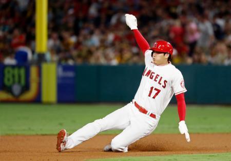 大谷が今季２０個目の盗塁沢村は１回無失点