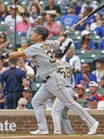 　１回、６号ソロを放つパイレーツ・筒香＝シカゴ（ＵＳＡトゥデー・ロイター＝共同）