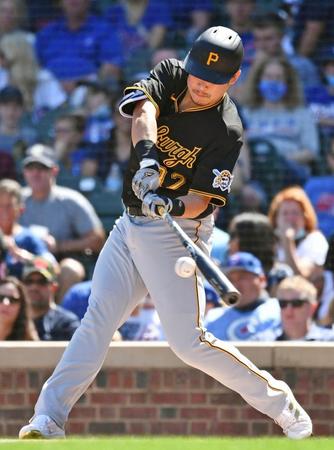 　カブス戦の１回、２試合連続となる７号ソロを放つパイレーツ・筒香＝シカゴ（ゲッティ＝共同）