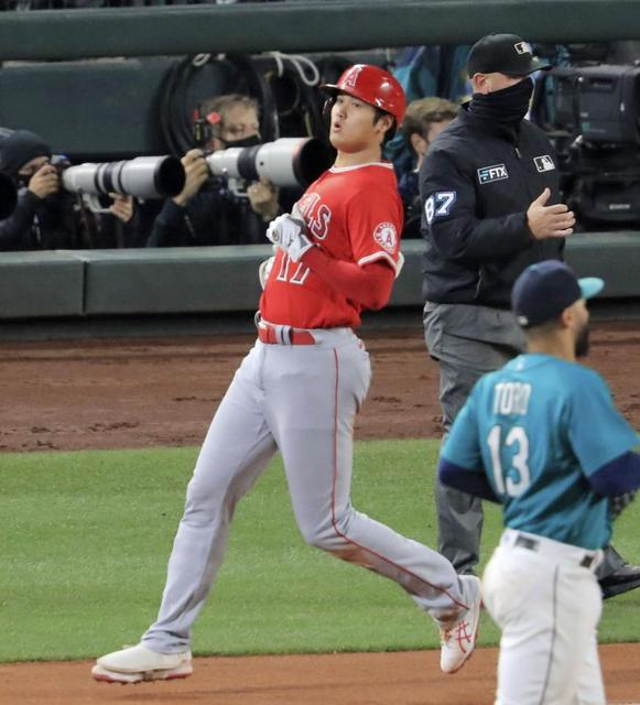 大谷翔平　第３打席は二ゴロ　３ボールから強振もファウル、変化球で打ち取られる