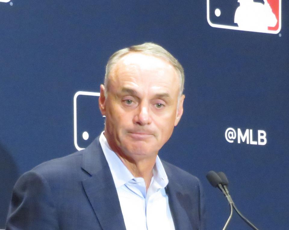 　マンフレッドＭＬＢコミッショナー