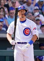 　３回、見逃し三振に倒れたカブス・鈴木（共同）