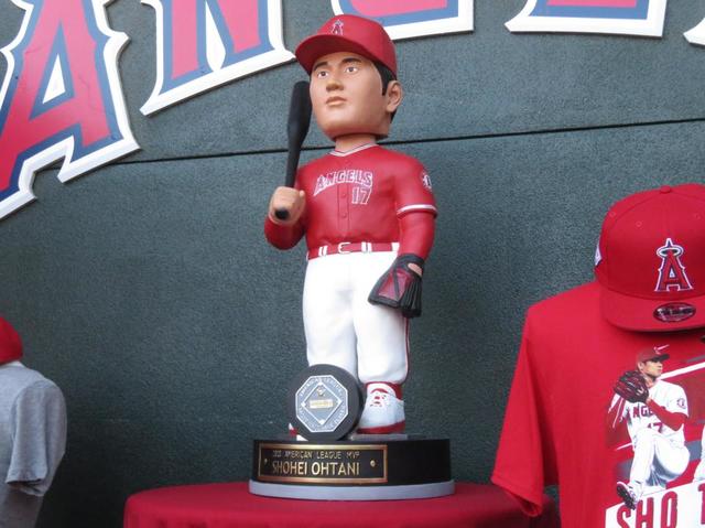 定番正規店大谷翔平 エンゼルス MVP ボブルヘッド 5/10 限定配布品 メジャーリーグ