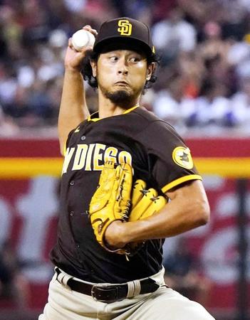 　ダイヤモンドバックスとの開幕戦に先発し、６回を無安打無失点と好投したパドレスのダルビッシュ＝フェニックス（共同）