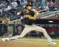 ダイヤモンドバックスとの開幕戦に先発したパドレスのダルビッシュ＝フェニックス（共同）