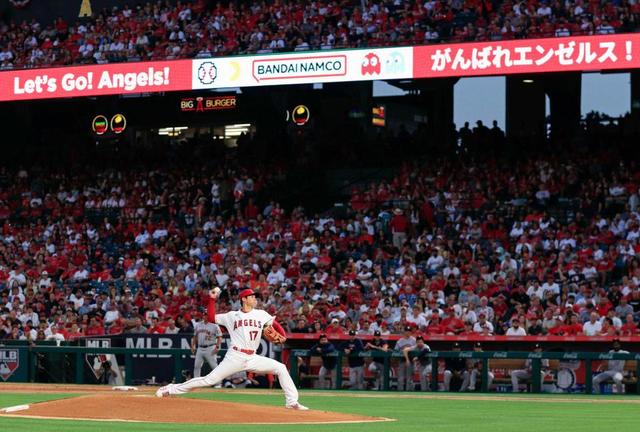 大谷また歴史刻んだ　開幕「１番・投手」“大谷ルール”降板後ＤＨ！二刀流フル出場
