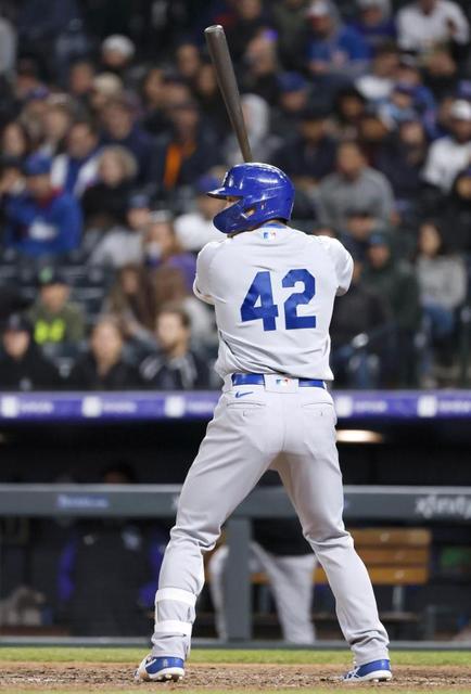 カブス・鈴木誠也　初の代打で敬遠四球　先発は外れるもロス監督「休み与えたい」