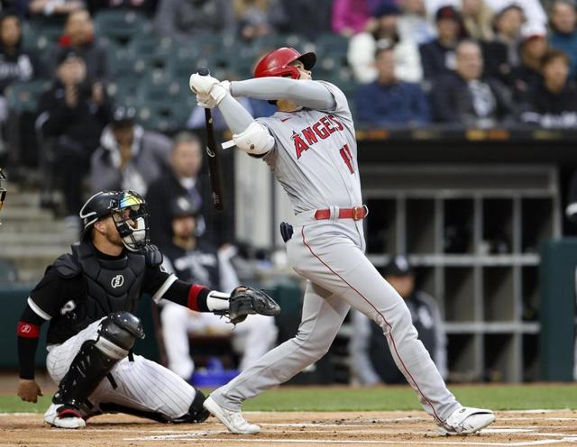 大谷翔平が今季初４番で４号ソロ！４７打席ぶり一発を中堅左へ