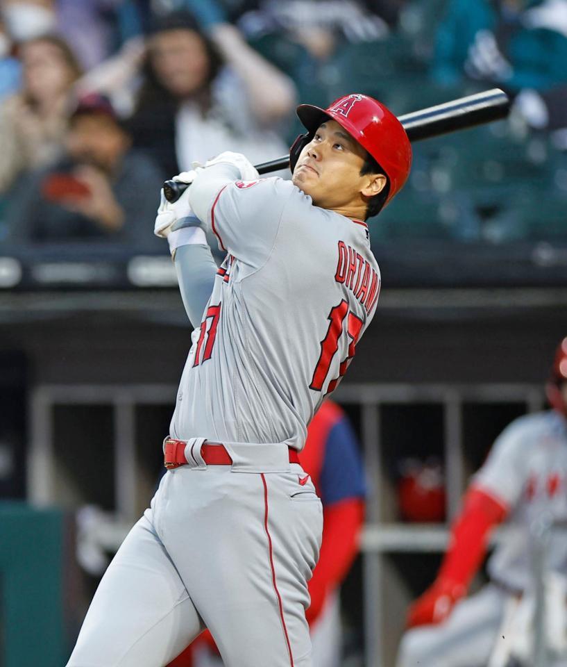 　ホワイトソックス戦の９回、左飛に倒れるエンゼルス・大谷＝シカゴ（共同）