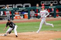 　ホワイトソックス戦の７回、投ゴロ併殺に倒れたエンゼルス・大谷＝シカゴ（共同）