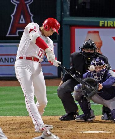 大リーグ、大谷が初の満塁本塁打筒香は２安打１打点