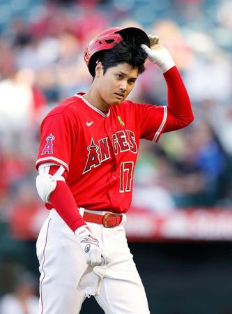 　レイズ戦の６回、遊ゴロに倒れたエンゼルス・大谷＝アナハイム（共同）