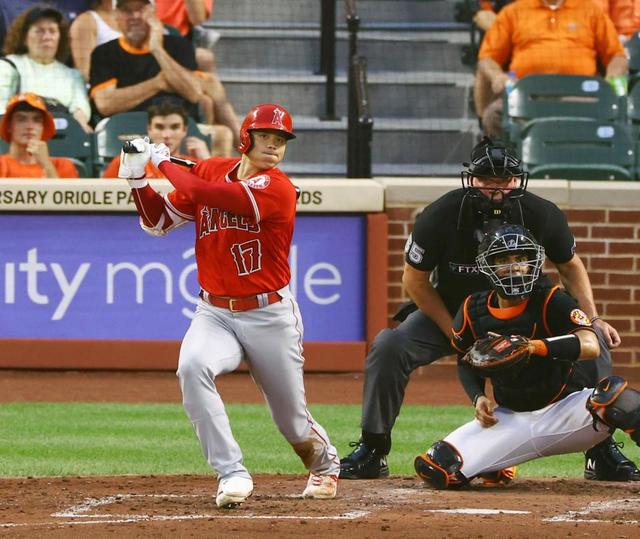 大谷翔平　“聖地”で２試合ぶり安打　直前にトラウトが２４号３ランで先制