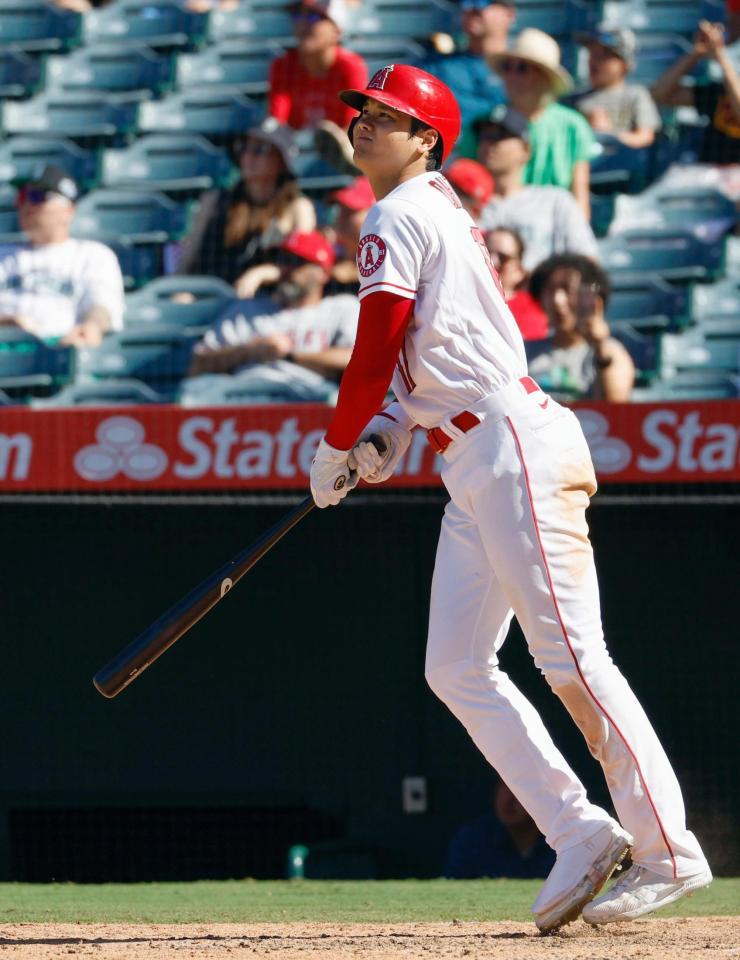 ９回、２７号２ランを放つ大谷