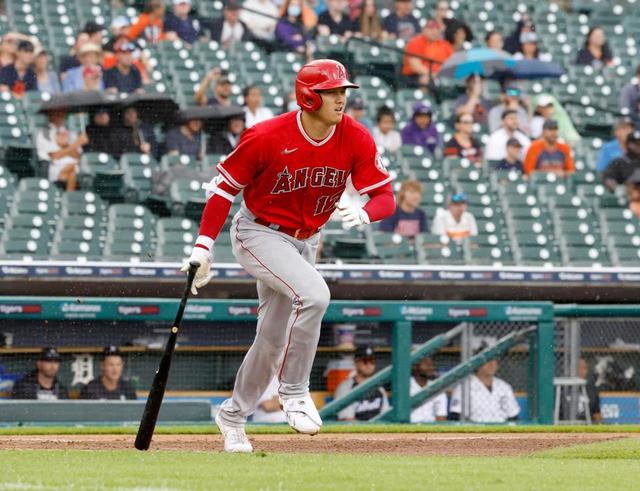 大谷シーズン３０度目マルチ　自打球直撃も指揮官「問題ない」