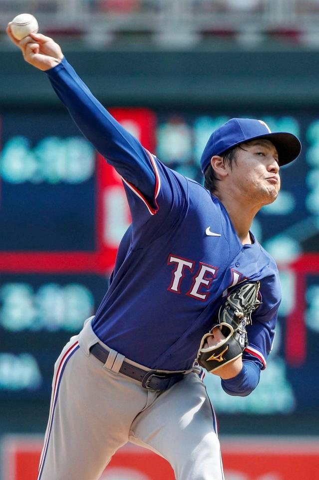 　ツインズ戦に先発し、６回０／３を４安打無失点で今季初勝利を挙げたレンジャーズ・有原（共同）