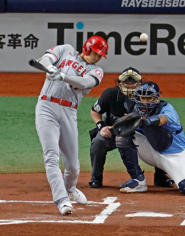 　１回、左前打を放つ大谷