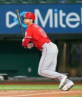 　１回、中飛に倒れる大谷