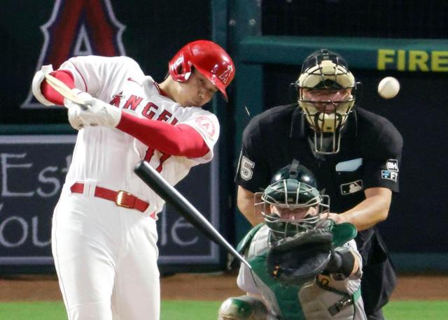 大谷翔平が２戦連続３９度目のマルチ安打　天敵右腕から２-２　２打席目バット折りながら左前へ