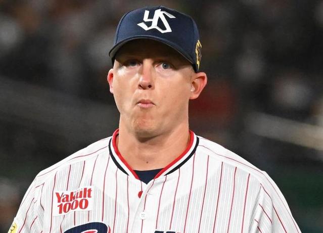 スコット　マクガフ　2022年優勝記念ユニホーム　東京ヤクルトスワローズ 1年で退団のつもりが… 助っ人右腕を