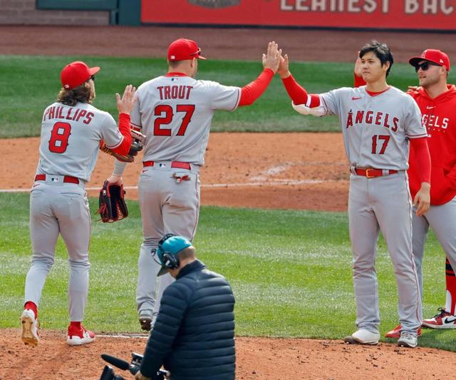 エンゼルス・大谷　粘って粘って今季１勝　咆哮１１１球！四回まで６四死球も６回１失点