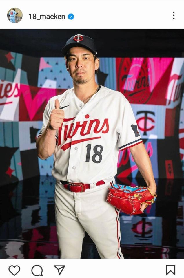 　サムアップポーズを決めるツインズ・前田＠１８＿ｍａｅｋｅｎから