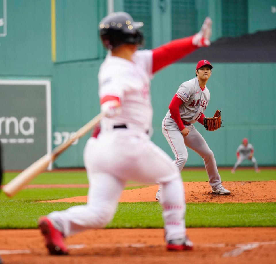 　１回、吉田を空振り三振に仕留める大谷