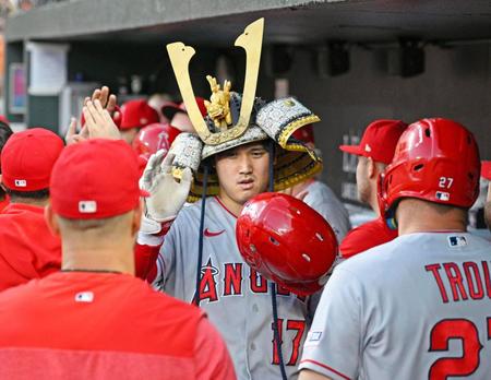 　４回、９号３ランを放ったエンゼルス・大谷（ＡＰ＝共同）