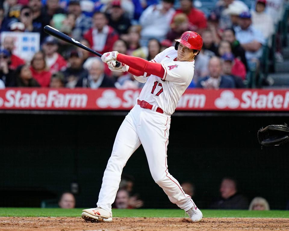 　１６号ソロを放つ大谷