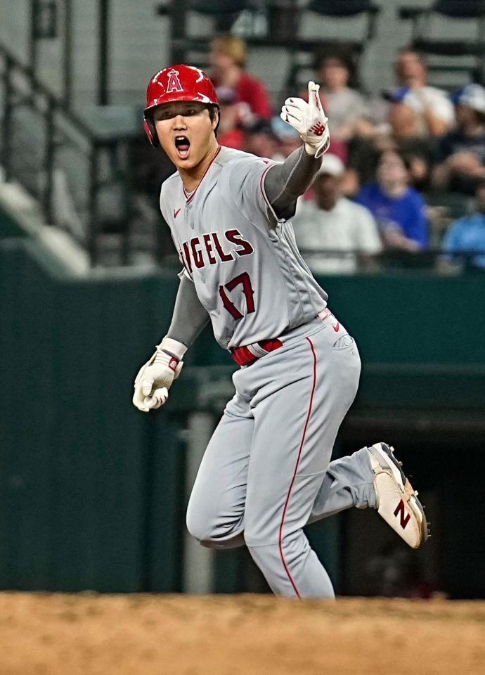 　１２回、２０号２ランを放った大谷