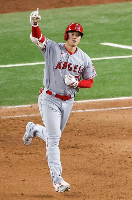 大谷翔平が１カ月ぶりの６勝目！６回２失点＆２戦連発２２号弾で自らを援護　最終回はヒヤヒヤ「なおエ」危機も