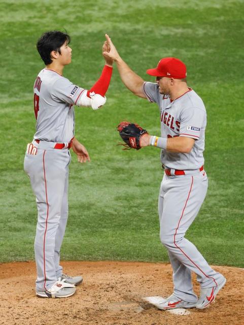 大谷翔平がユニコーンと激走！？中継局が歓喜のコラ作成し